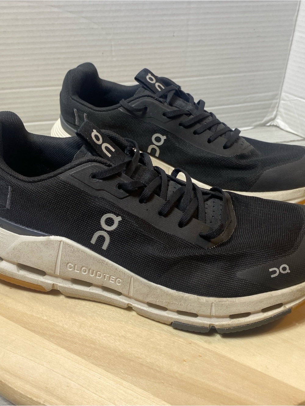 on cloudnova Form Men’s Running Shoes Black Gum Soles Size 7.5 3ME30151430